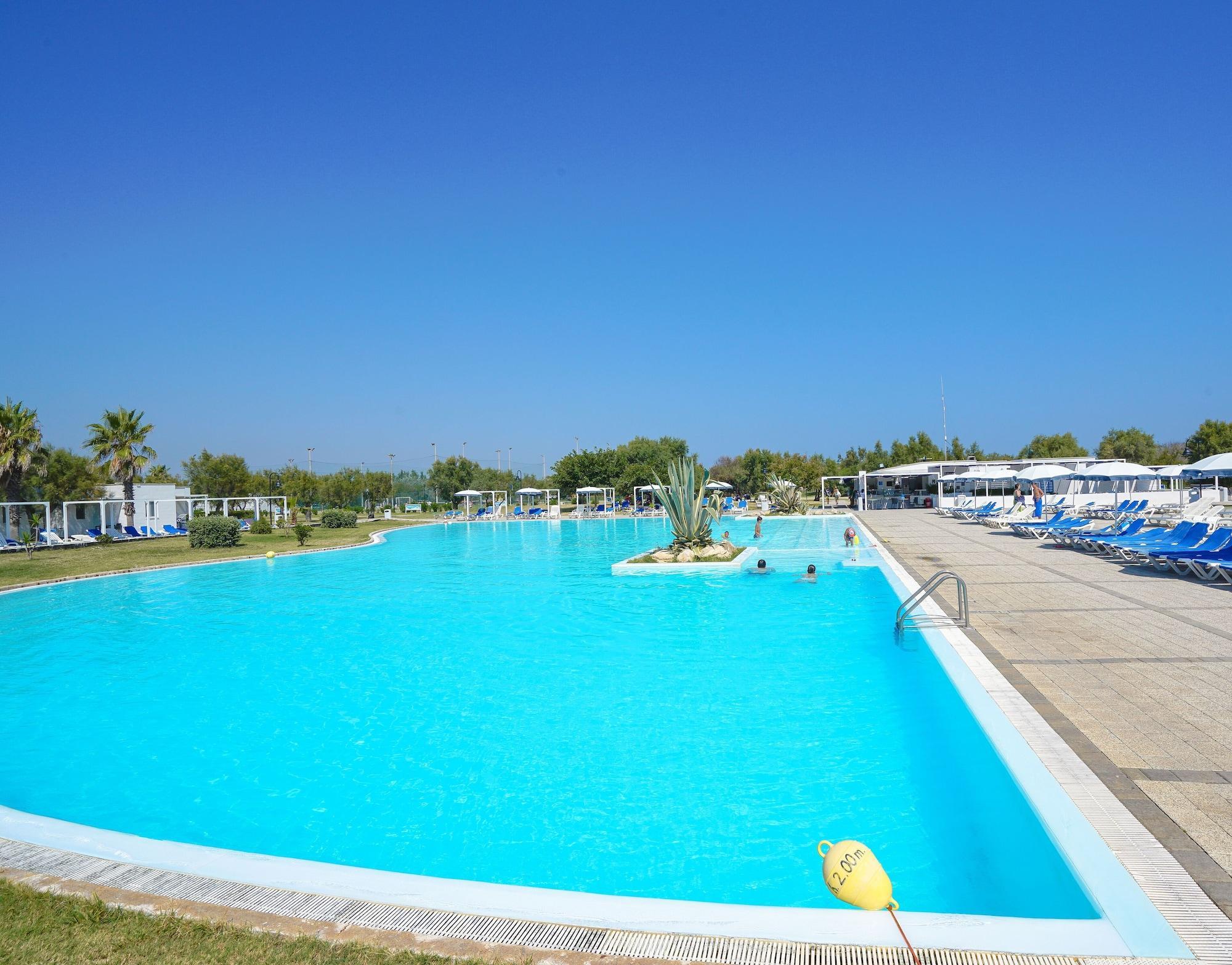 Готель Futura Club Торре-Рінальда Екстер'єр фото