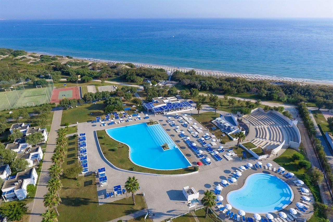 Готель Futura Club Торре-Рінальда Екстер'єр фото