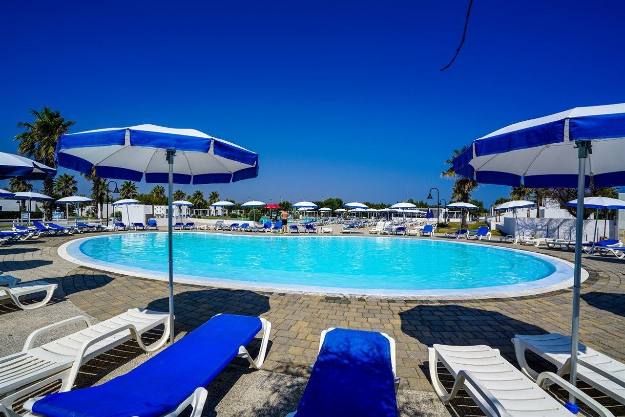 Готель Futura Club Торре-Рінальда Екстер'єр фото